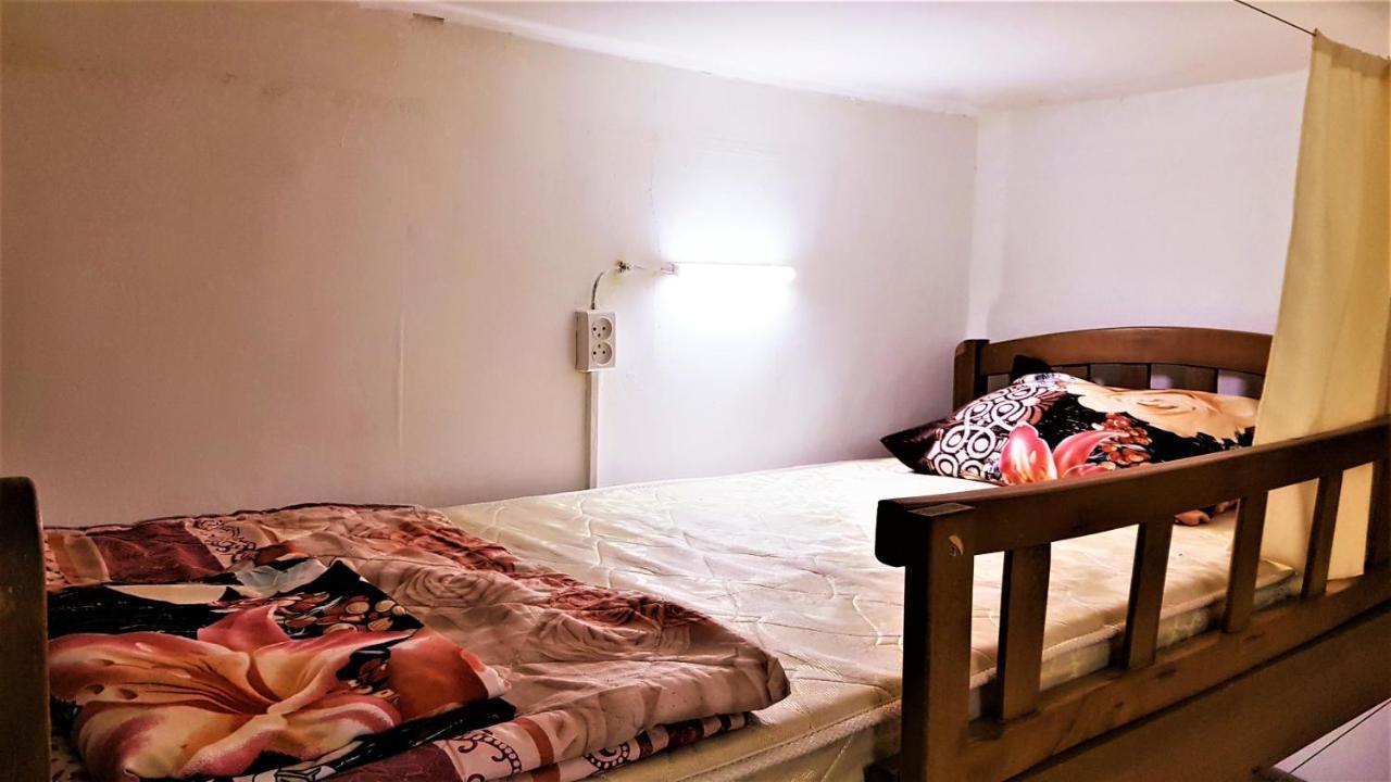 Backpackers Hostel ティビリシ エクステリア 写真