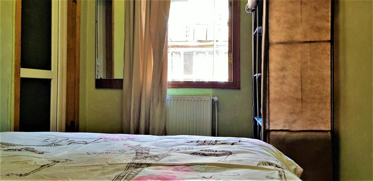 Backpackers Hostel ティビリシ エクステリア 写真