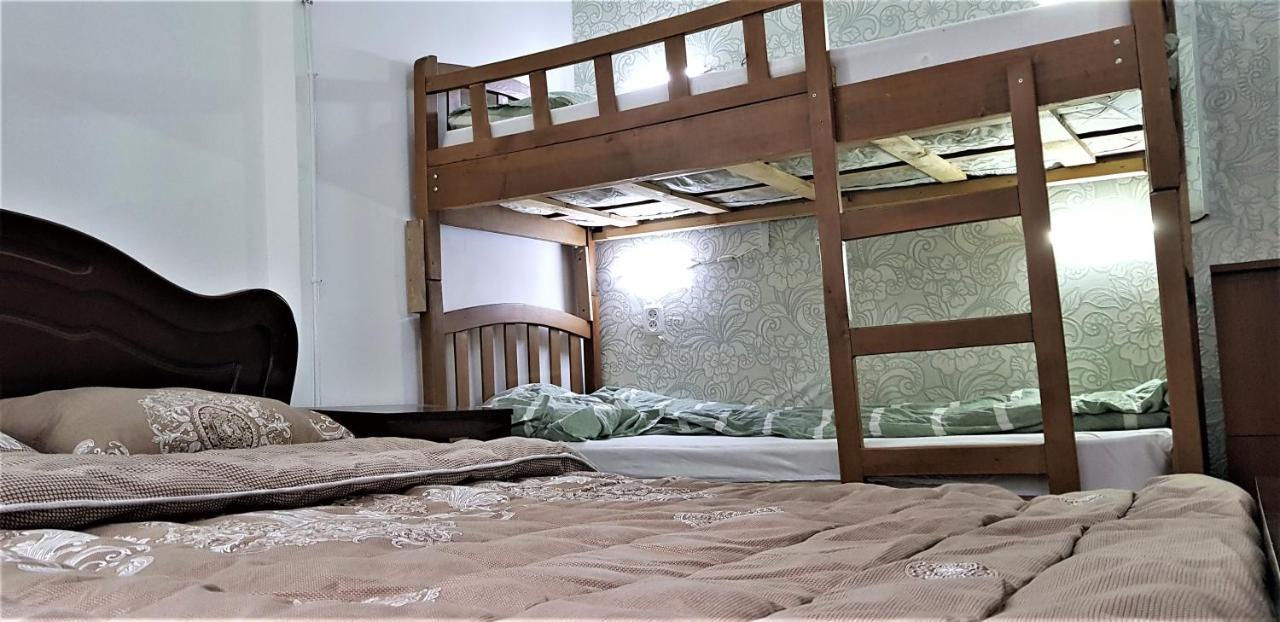 Backpackers Hostel ティビリシ エクステリア 写真